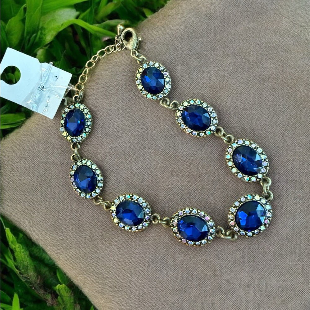 Elegant Blue and Gold Bracelet